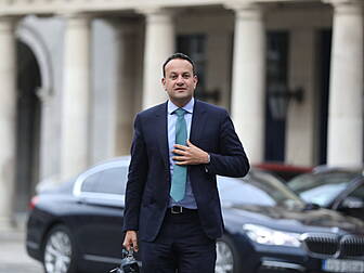 Leo Varadkar Survives Dáil No...